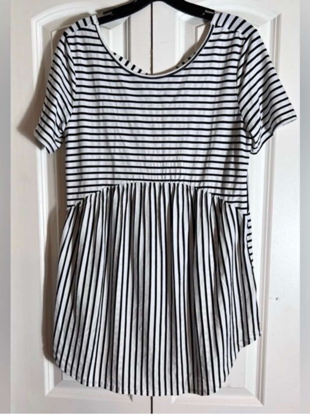 Black & White Striped Short-Sleeve Babydoll Tunic